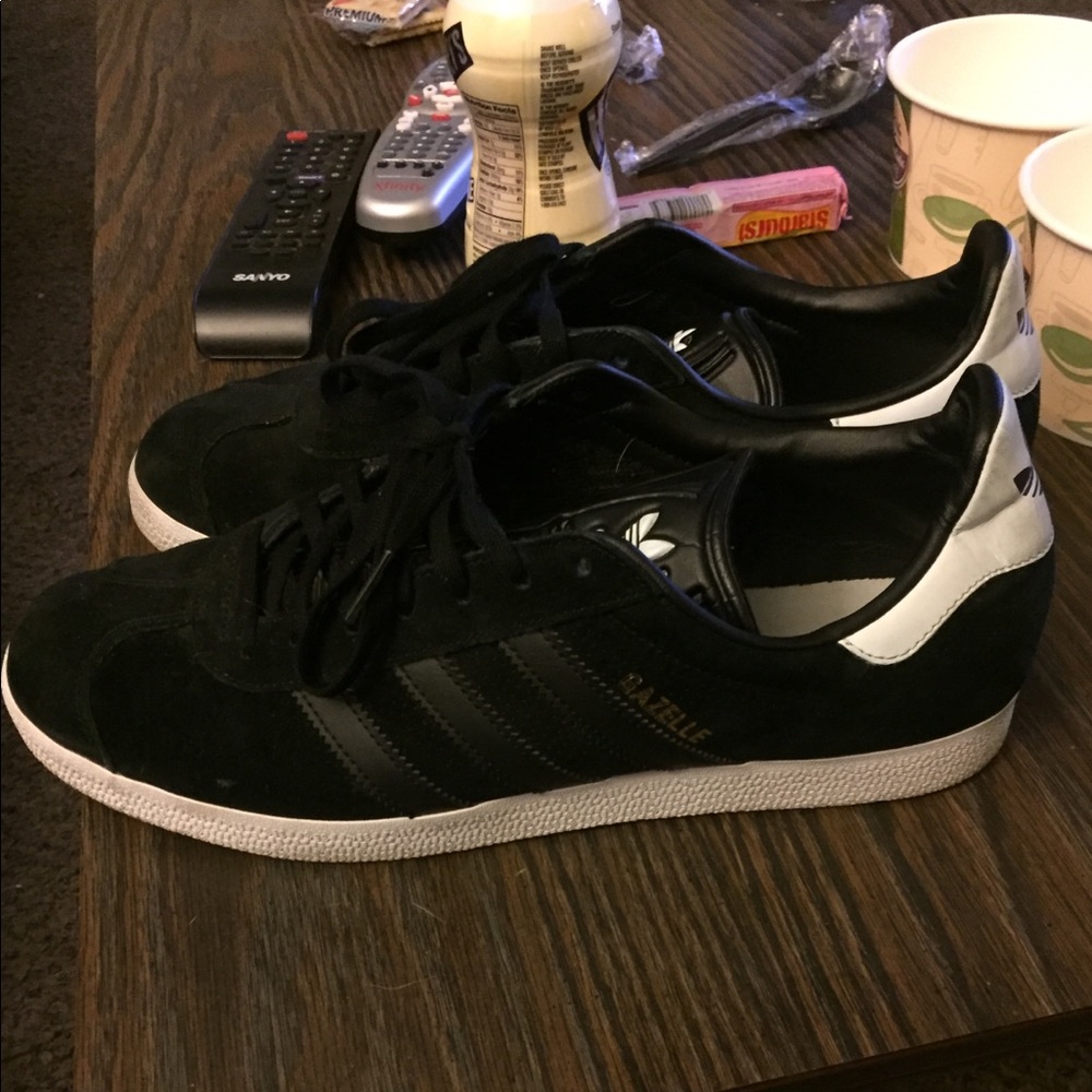 Black on black adidas gazelle rare*
